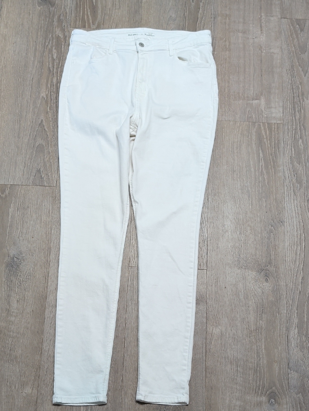 Old Navy White Skinny Jeans — Women’s Slim Fit